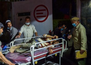 Crece la cifra de víctimas por los ataques del ISIS-K en Kabul: hay más de 100 muertos