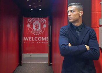 Cristiano Ronaldo firma contrato por dos años con el Manchester United