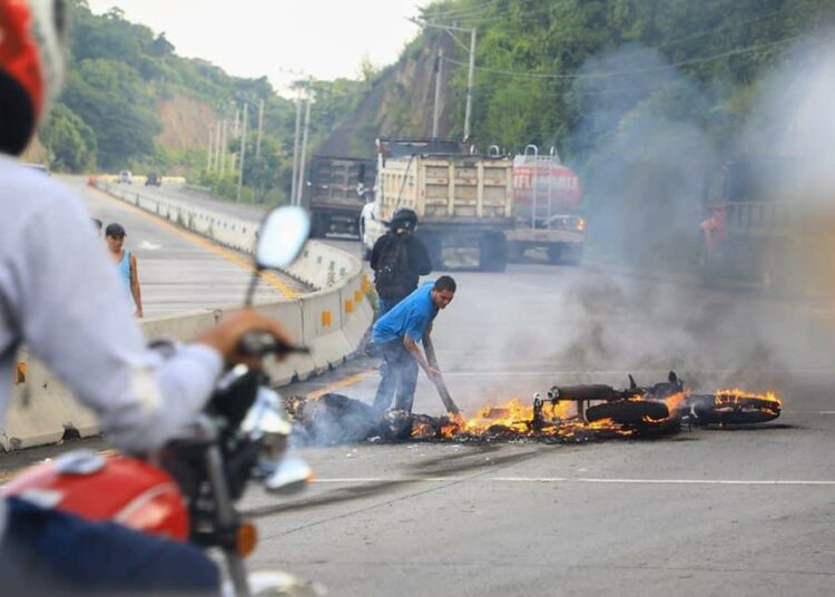 Motociclista muere tras accidentarse en carretera hacia La Libertad