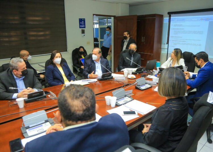 Comisión Financiera inicia estudio de las tasas de interés que otorga el sistema financiero