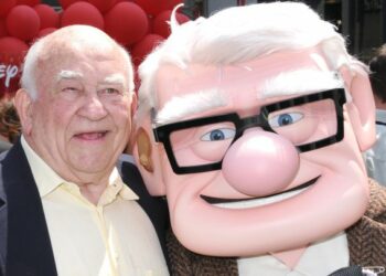 Muere a los 91 años el actor Ed Asner, leyenda de la televisión estadounidense que dio vida al periodista Lou Grant y voz al abuelo de ‘Up’