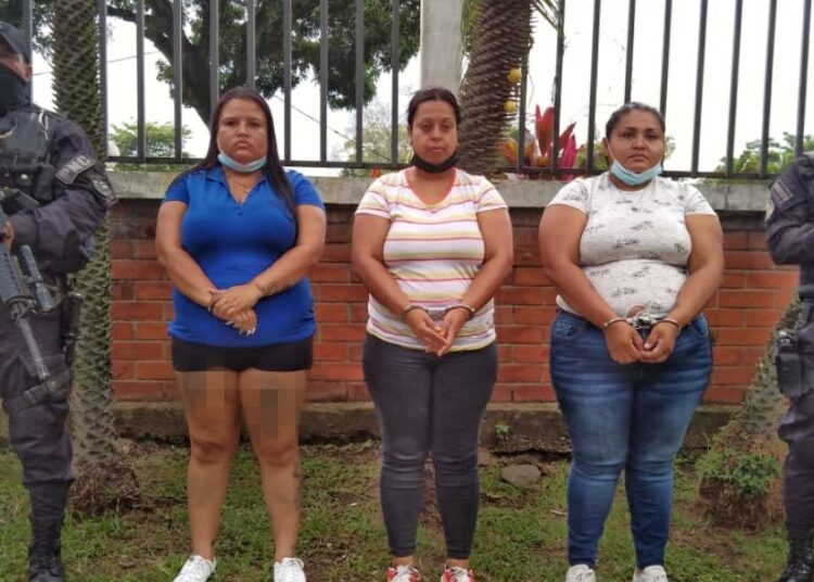 Esta era la forma en que tres mujeres extorsionaban en Santa Ana