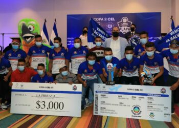 INDES galardonó a lo mejor de la Liga de Fútbol Playa