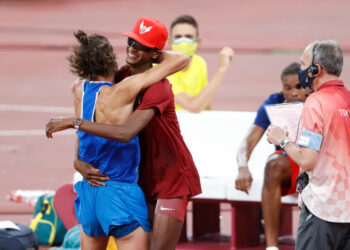 Empataron en su marca y decidieron compartir el oro