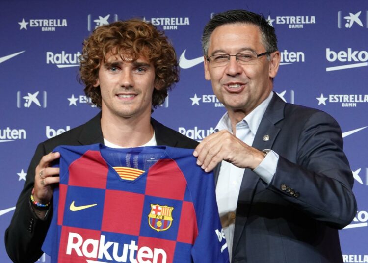 La fortuna que dilapidó Barcelona en fichajes y terminó con una deuda asfixiante que empujó a Messi afuera del club