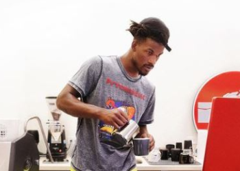 Jugador de la NBA compra café de El Salvador en la subasta de Taza de Excelencia