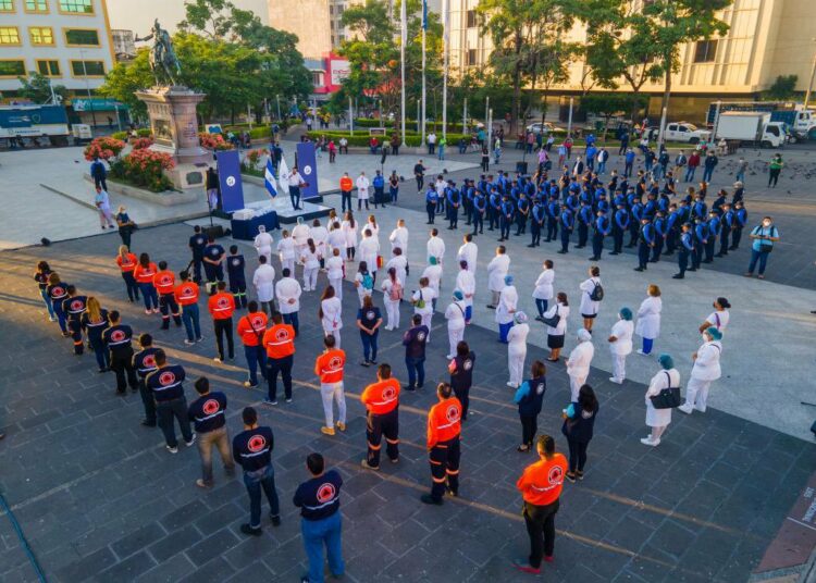 Más de 100,000 kits de bioseguridad serán entregados a peatones, conductores y usuarios del transporte colectivo por parte de la alcaldía de San Salvador