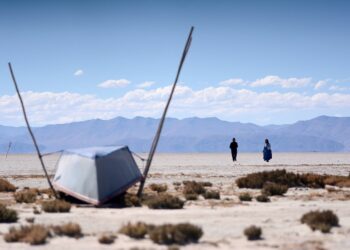 El segundo lago más grande de Bolivia se convierte en un desierto y expertos creen que ya no hay vuelta atrás