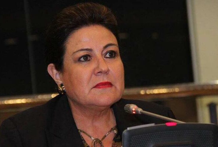 Diputada Margarita Escobar podría ser llevada por apremio ante la Comisión Especial que investiga entrega de sobresueldos
