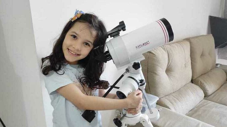 Una niña brasileña de ocho años observa siete asteroides y se convierte en la miembro más joven de la comunidad astronómica del país