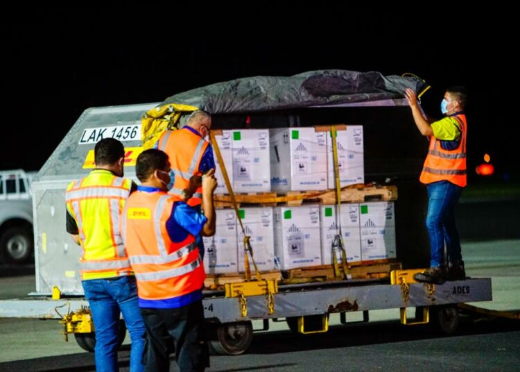 Llega al país nuevo lote de vacunas Pfizer contra el COVID-19
