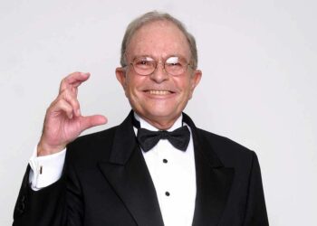 (VIDEO) Raúl Velasco fue el villano de la televisión y así humillaba a invitados en «Siempre en Domingo»