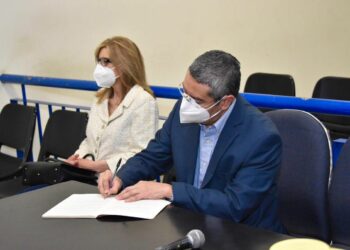 Suspenden vista pública contra exministro René Figueroa y su esposa, acusados de lavado de dinero