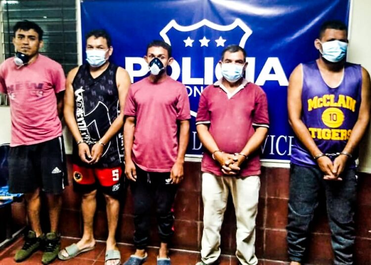 Operativo en San Vicente deja la captura de «Pipián», «Peligro» y otros cuatro delincuentes