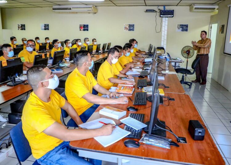 Privados de libertad son beneficiados con estudios universitarios a través de programa “Una Segunda Oportunidad”