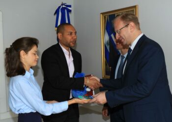 Presidente del INDES busca apoyo ruso para el deporte salvadoreño