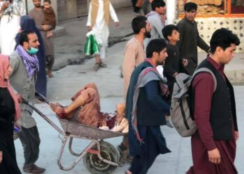 El Pentágono confirma que hay militares estadounidenses entre las víctimas mortales de las dos explosiones en Kabul