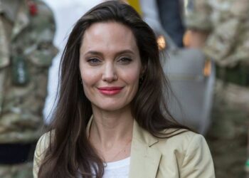 Angelina Jolie rompió el récord de seguidores alcanzado por Jennifer Aniston en solo una hora al debutar en Instagram