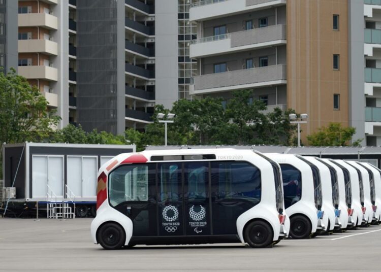 Un vehículo autónomo atropella a un atleta paralímpico con discapacidad visual y suspenden su uso en la villa de Tokio 2020