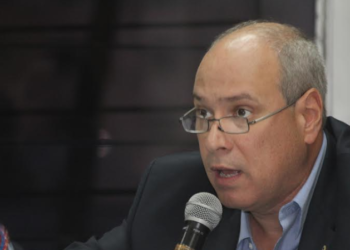 Rodrigo Ávila, segundo citado para comparecer por sobresueldos este jueves, no ha asistido a su trabajo en la Asamblea