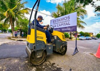 Alcaldía de San Salvador impulsa plan municipal de bacheo