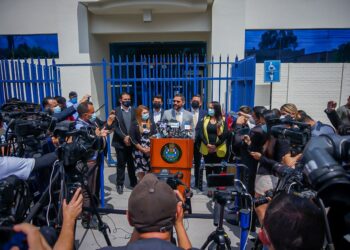 Diputados presentan avisos a la FGR contra exfuncionarios de ARENA