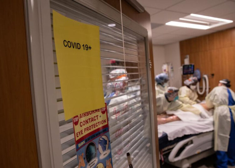 EE.UU. volvió a superar los 100 mil hospitalizados por Covid-19 y alcanzó el pico de ocupación en las unidades de cuidados intensivos
