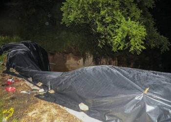 Realizan trabajos en hundimiento de bóveda y cierran avenida El Bálsamo en Soyapango