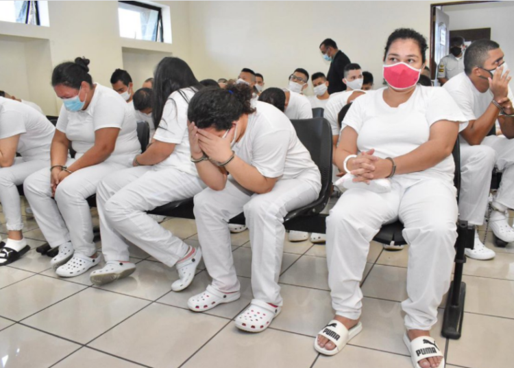 Envían a juicio a 42 pandilleros que extorsionaban en municipios de Cuscatlán