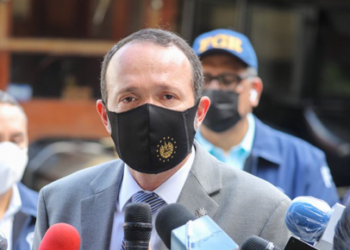 «Vamos a utilizar todos los recursos para desmontar los mecanismos mafiosos de gobiernos anteriores»: Gustavo Villatoro