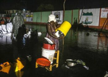 Los hospitales de Haití no logran atender a víctimas del terremoto, agravado por la tormenta Grace