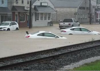 Inusual tormenta tropical «Henri» se debilita tras golpear el noreste de EE. UU.