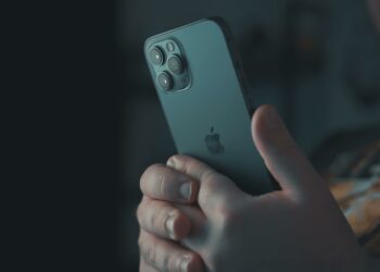 Una nueva función de Apple revisará los iPhone en busca de material de abuso infantil