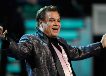 Conductora podría sacar a la luz videos íntimos de Juan Gabriel a cinco años de su muerte