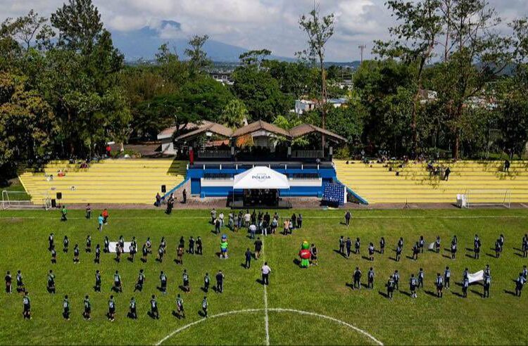 Funcionarios de Seguridad y Embajada de Estados Unidos inauguran quinta Liga Atlética Policial
