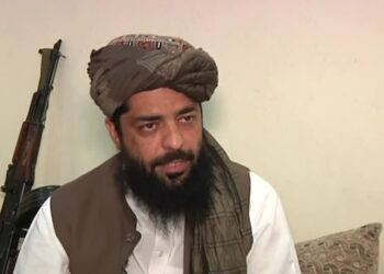 Un comandante talibán confirmó los planes de gobernar Afganistán bajo la ley islámica