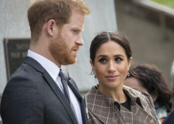 El príncipe Harry y Meghan Markle, furiosos por unas fotos “íntimas” que salieron a la luz