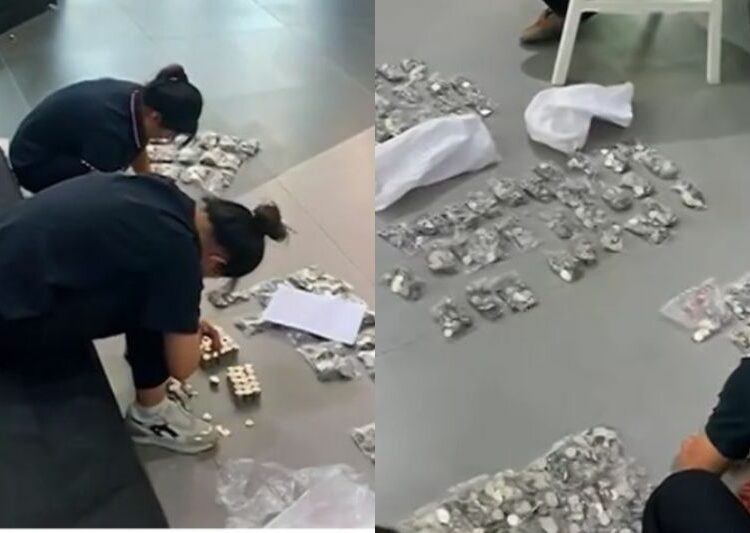 (VIDEO) Una veintena de empleados pasan más de 3 horas contando las miles de monedas con las que un hombre compró un auto de más de 7.800 dólares