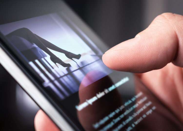 OnlyFans prohibirá el contenido pornográfico tras ver un crecimiento de sus ingresos del 553 % durante la pandemia