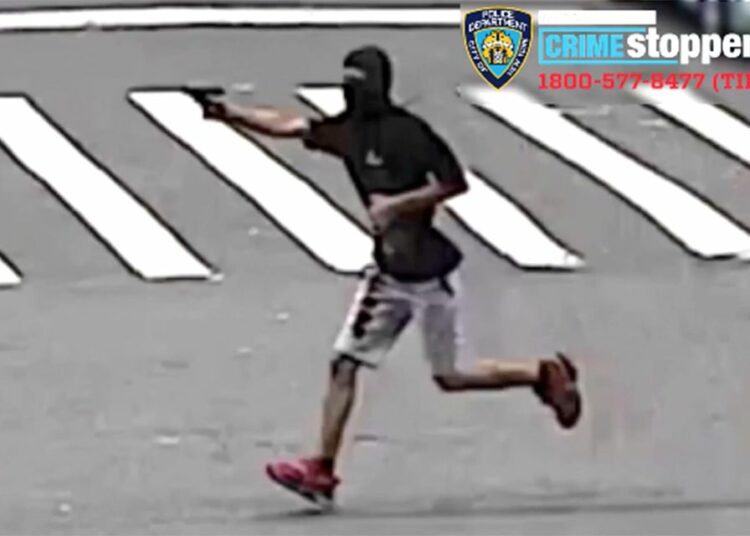 Pistoleros disparan con absoluto descaro en calles de Nueva York