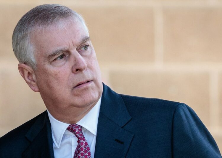 Una víctima del multimillonario Jeffrey Epstein denunció al príncipe Andrés de Inglaterra