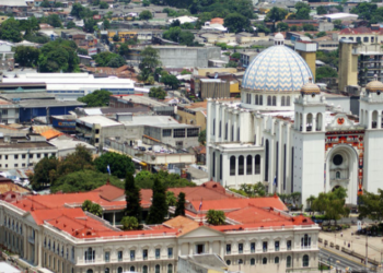 FORBES: Salvadoreños aseguran que el país va por buen rumbo
