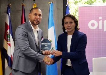 Presidente del INDES recibe Premio Internacional de la Juventud