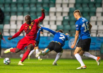 Bélgica aplastó 5-2 a Estonia y se afirmó como la mejor selección del ranking FIFA