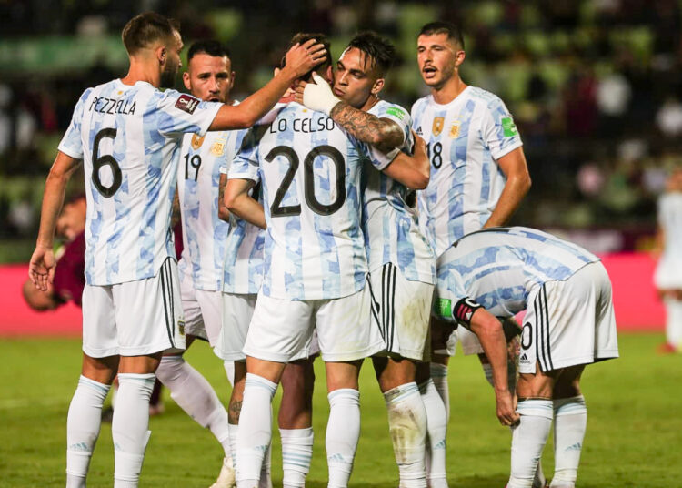 Argentina venció a Venezuela en un duro partido en Caracas