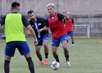 El Salvador buscará su primer triunfo en la octagonal ante Honduras