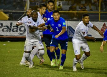 El Salvador, en un partido muy duro, obtuvo su segundo empate ante Honduras