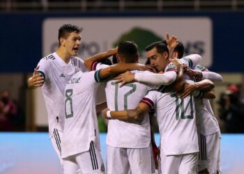 México derrotó 1-0 a Costa Rica y sigue como único líder del octogonal de Concacaf