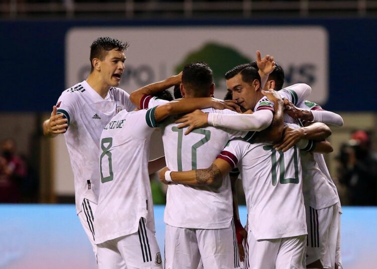México derrotó 1-0 a Costa Rica y sigue como único líder del octogonal de Concacaf