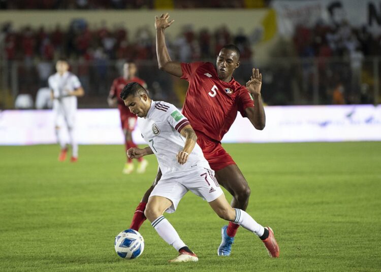 México rescata otro empate en Panamá y sigue líder